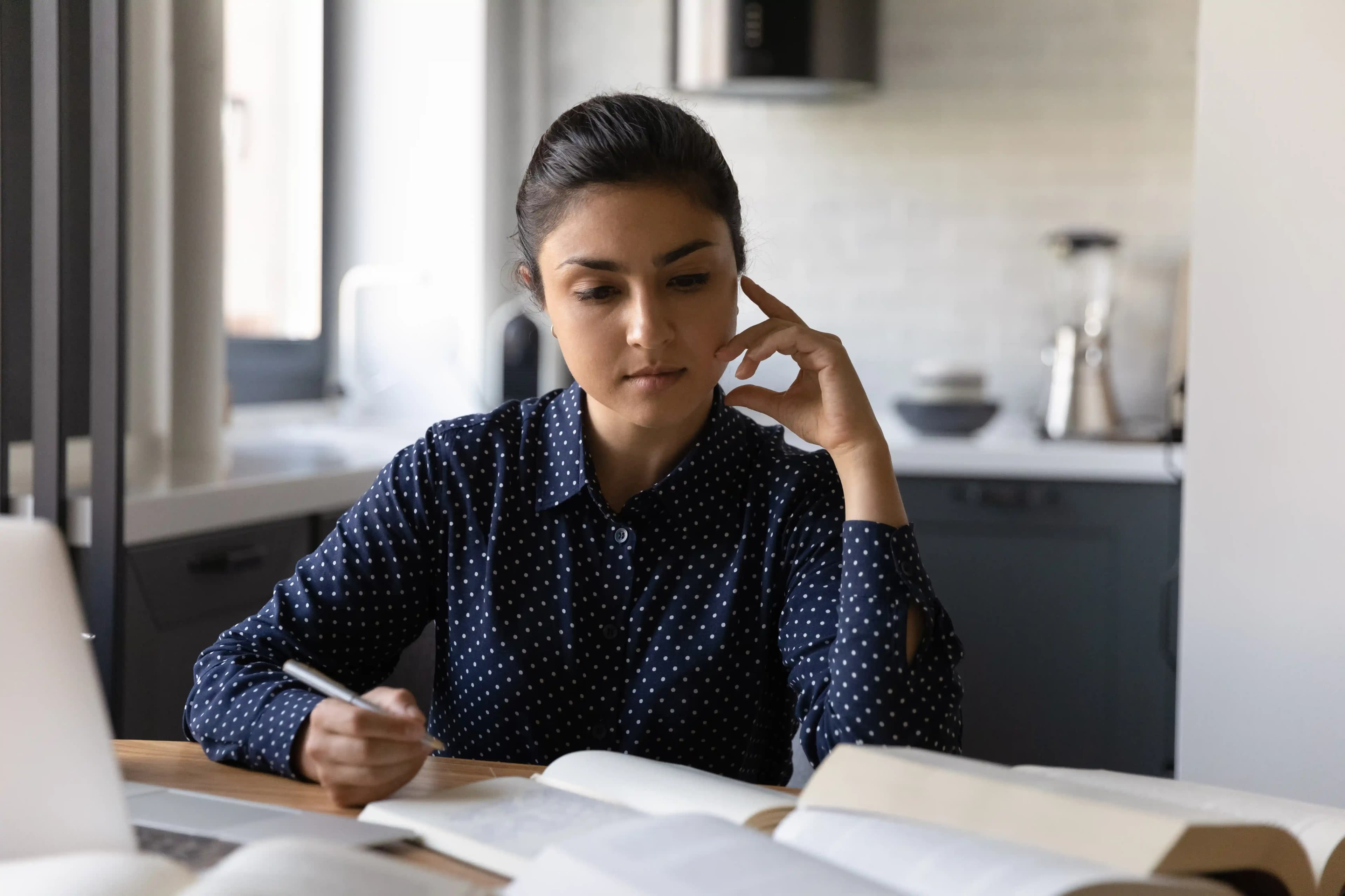 Negocios y Empresariales