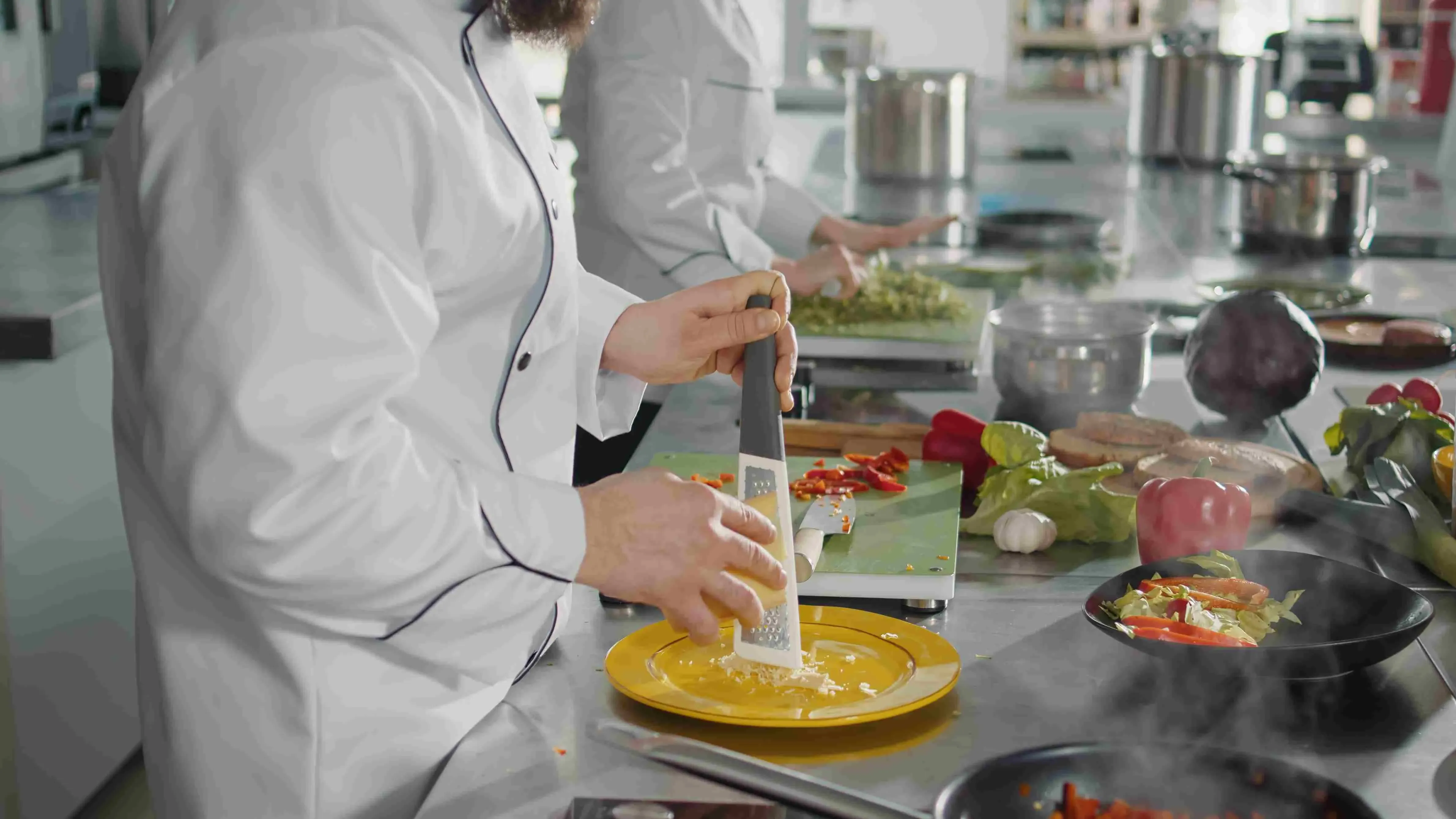 ¿Qué aprenderás en la Licenciatura en Gastronomía y Gestión Restaurantera?